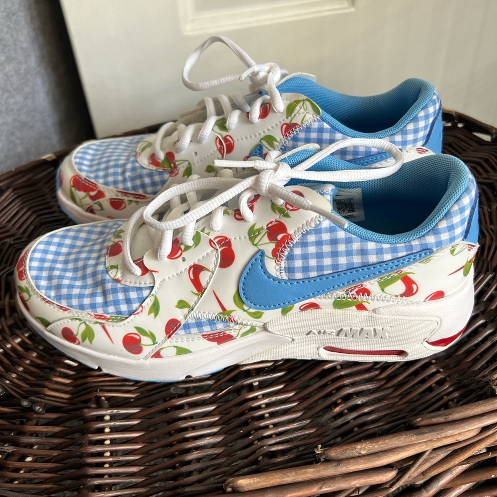 Cherry gingham nike’s